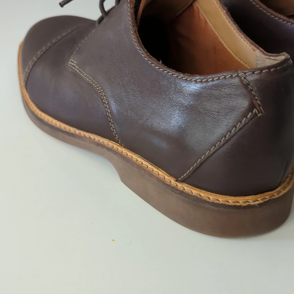 EUC Like New Clarks mens brown leather dress shoe 11 - Picture 6 of 12